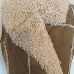 Day trip faux fur vest